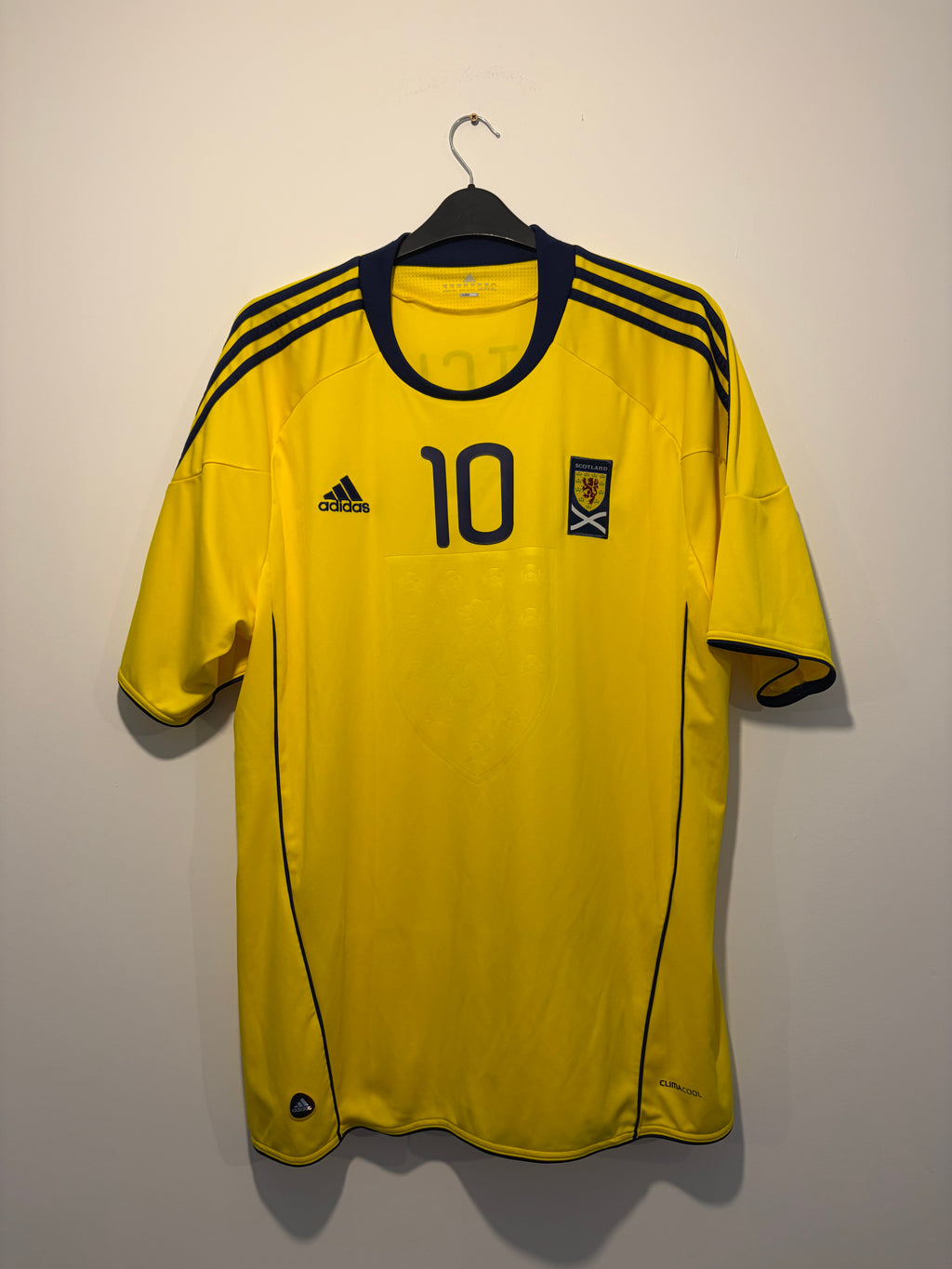 🏴󠁧󠁢󠁳󠁣󠁴󠁿 Authentic Scotland 2010/11 Away Shirt – Darren Fletcher #10