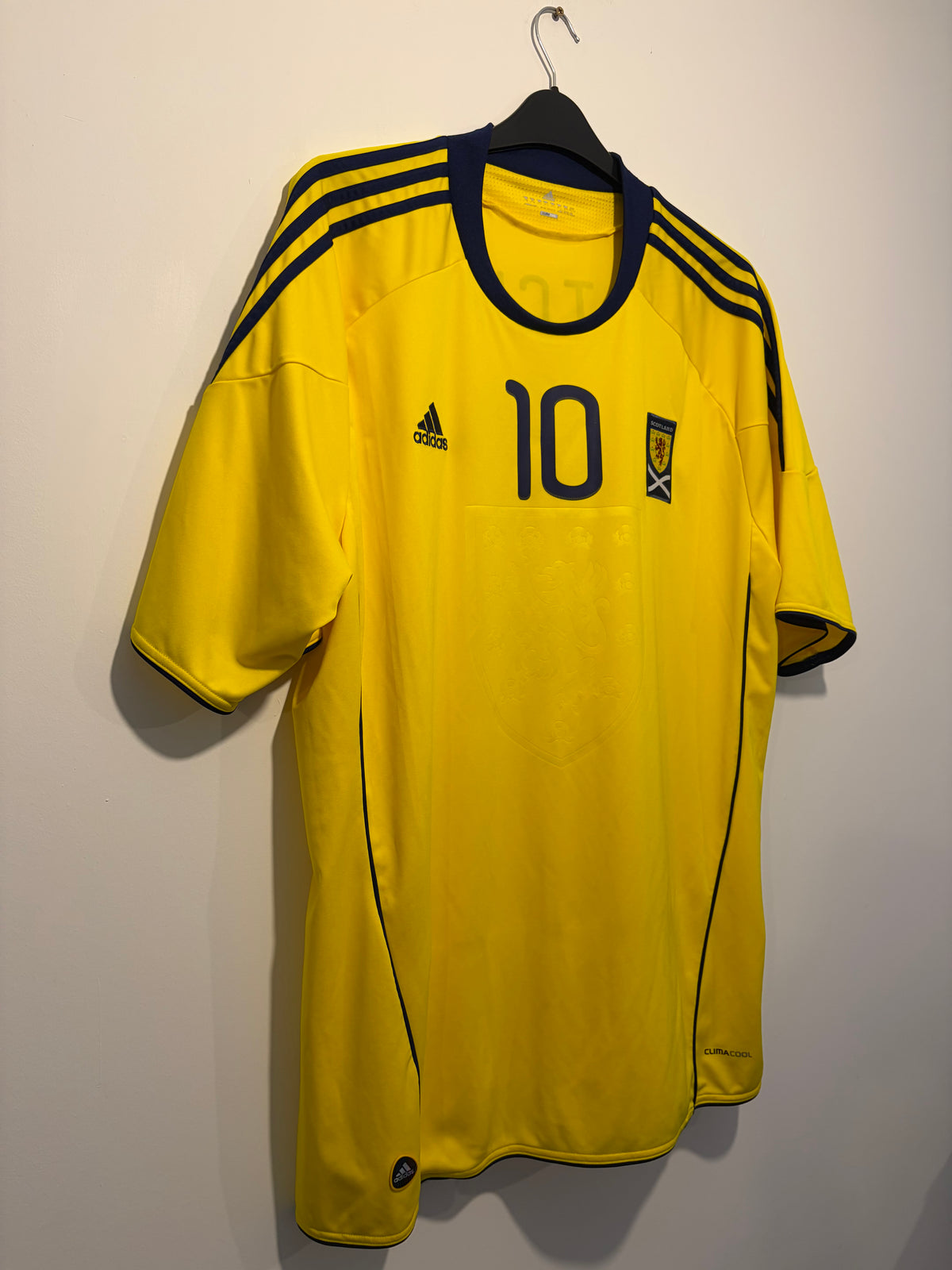 🏴󠁧󠁢󠁳󠁣󠁴󠁿 Authentic Scotland 2010/11 Away Shirt – Darren Fletcher #10