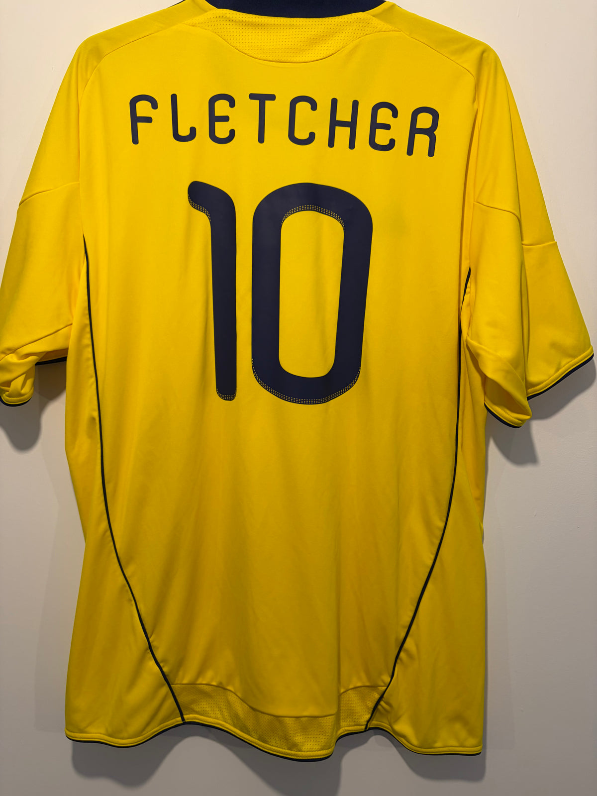 🏴󠁧󠁢󠁳󠁣󠁴󠁿 Authentic Scotland 2010/11 Away Shirt – Darren Fletcher #10
